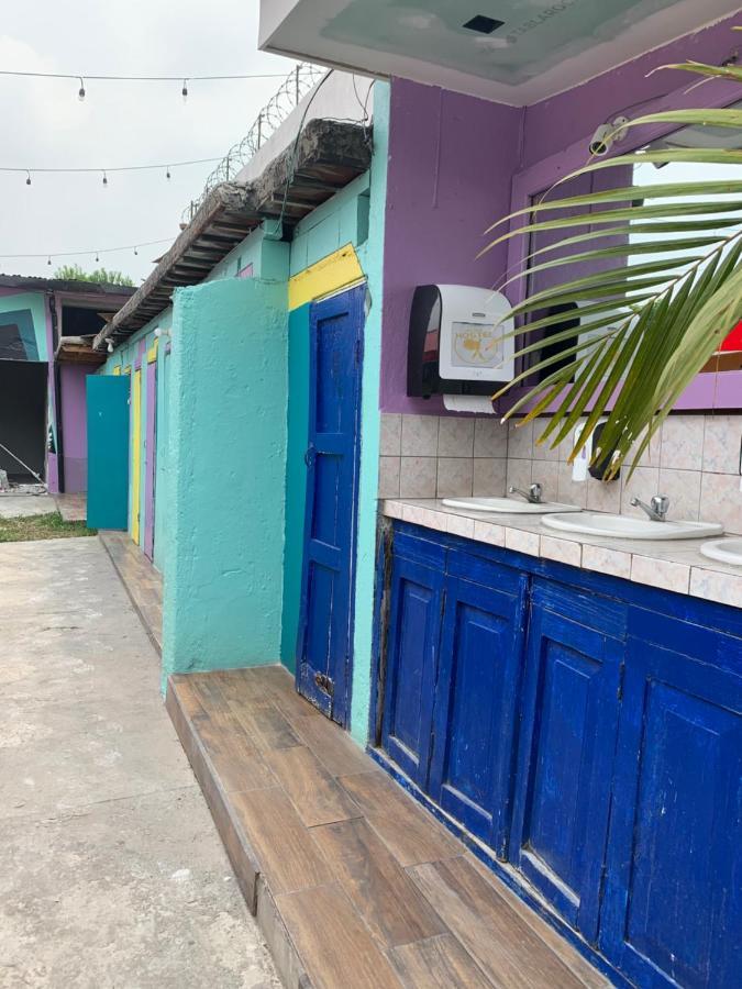 Funk Yeah Hostel Antigua Exterior foto