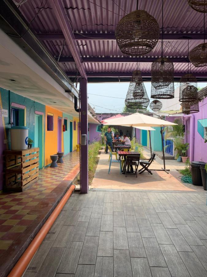 Funk Yeah Hostel Antigua Exterior foto